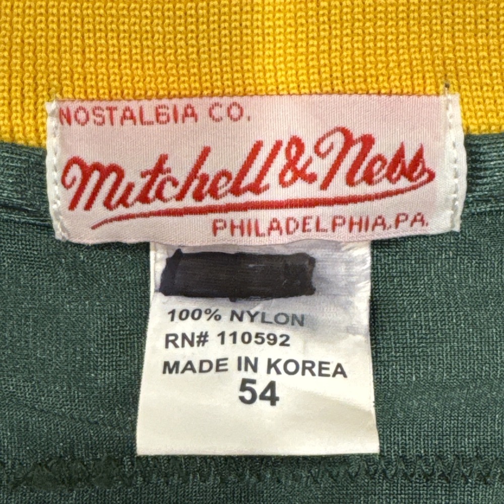 Mitchell & Ness Green Bay Packers Brett Favre #4 Throwback 1993 Jersey Size 54 - Picture 7 of 9
